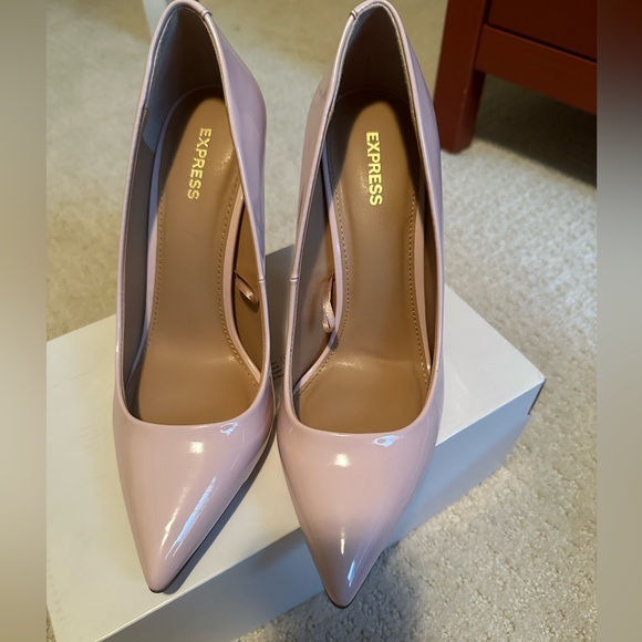 Pink patent leather stiletto heels from Express. Worn once look brand new size 8 - Picture 2 of 3